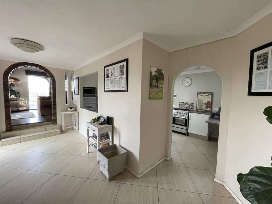 5 Bedroom Property for Sale in Vincent Heights Eastern Cape